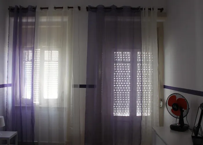 Pensión Sunshine Homes *